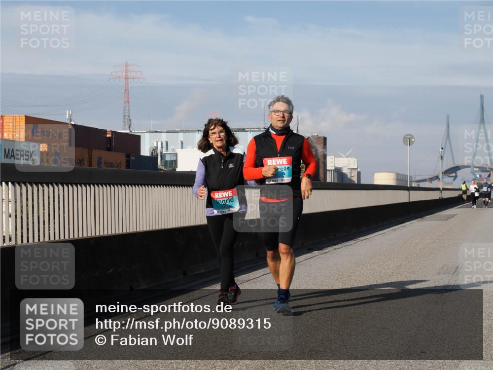 03.10.2025 - Köhlbrandbrückenlauf Fabian Wolf http://msf.ph/oto/9089315 03.10.2025 10:24:47 Position 3 2490, 132 meine-sportfotos.de