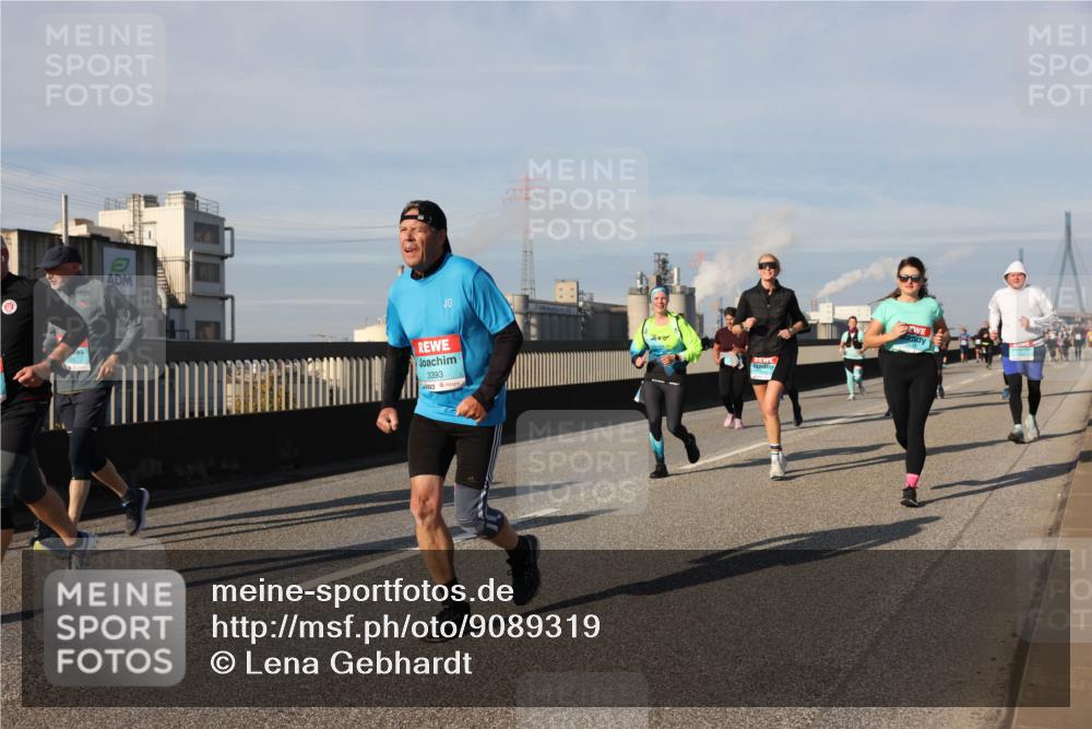 03.10.2025 - Köhlbrandbrückenlauf Lena Gebhardt http://msf.ph/oto/9089319 03.10.2025 10:07:05 Position 2 3393 meine-sportfotos.de