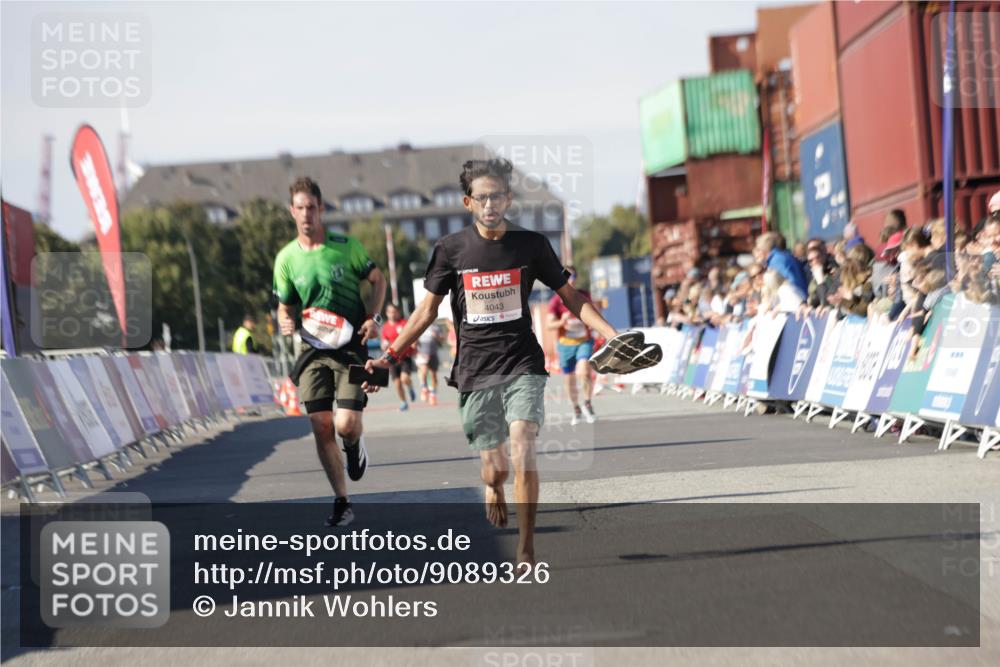 03.10.2025 - Köhlbrandbrückenlauf Jannik Wohlers http://msf.ph/oto/9089326 03.10.2025 12:53:38 Ziel 4043, 4155, 6241, 6624, 6656, 6804 meine-sportfotos.de