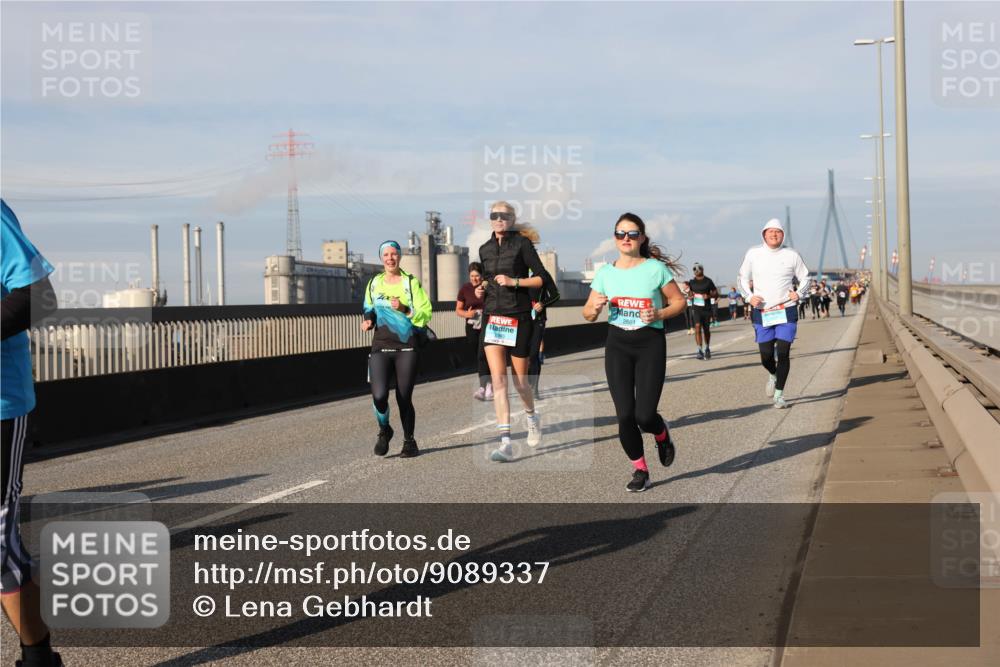 03.10.2025 - Köhlbrandbrückenlauf Lena Gebhardt http://msf.ph/oto/9089337 03.10.2025 10:07:06 Position 2  meine-sportfotos.de