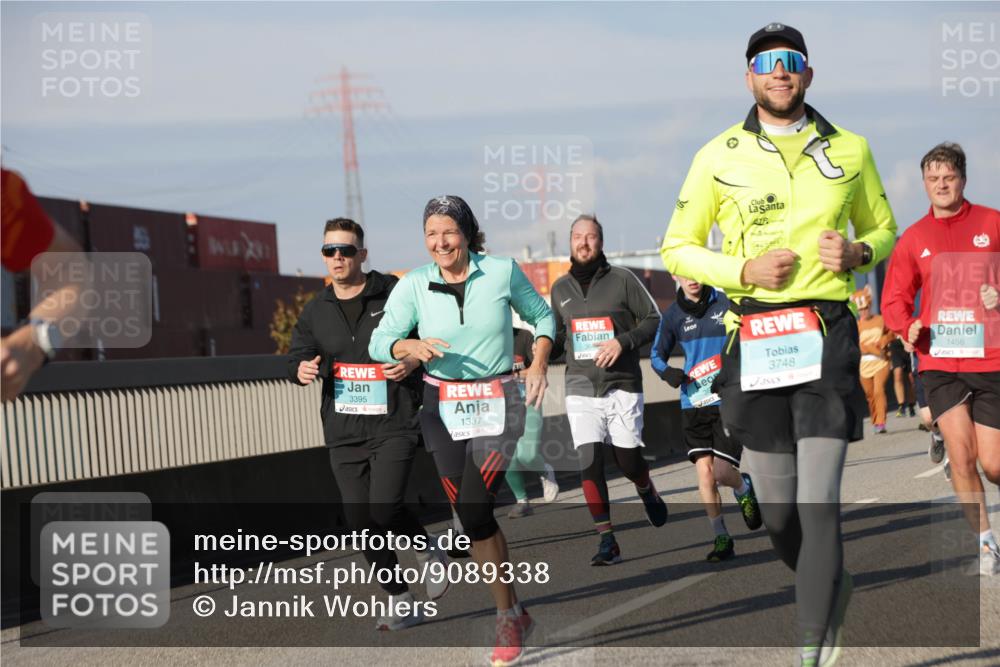 03.10.2025 - Köhlbrandbrückenlauf Jannik Wohlers http://msf.ph/oto/9089338 03.10.2025 09:58:32 Position 3 3395, 1337, 3748, 1456 meine-sportfotos.de