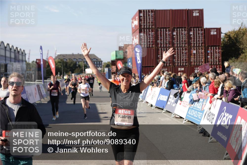 03.10.2025 - Köhlbrandbrückenlauf Jannik Wohlers http://msf.ph/oto/9089340 03.10.2025 13:19:20 Ziel 4143, 4593, 4632, 4690, 4725, 4727, 4828, 4996, 5443, 5451, 5853, 5858, 6057, 6225, 6226, 6230, 6576 meine-sportfotos.de