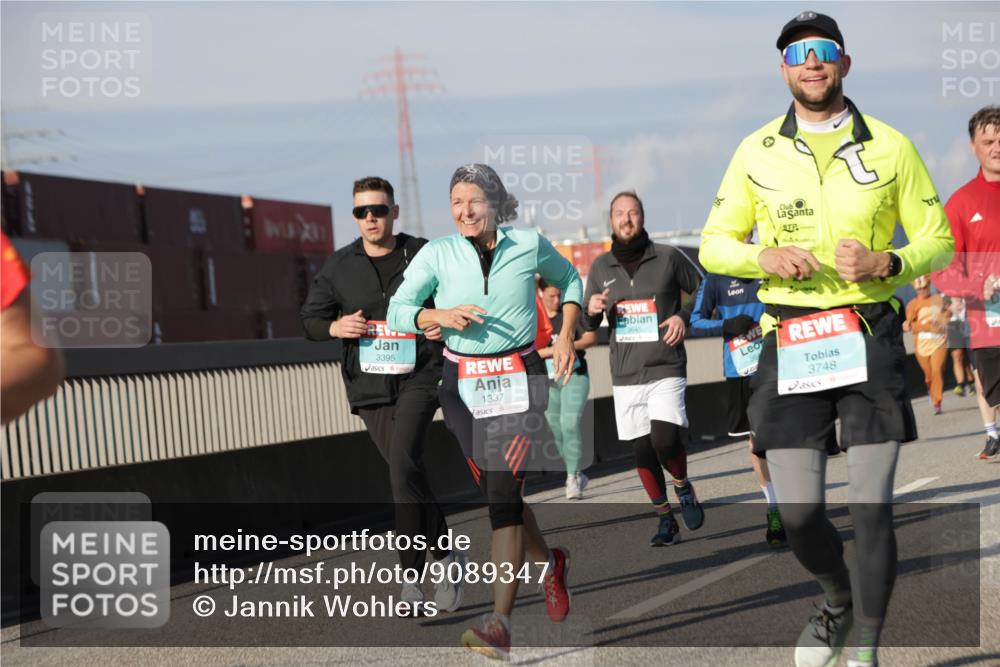 03.10.2025 - Köhlbrandbrückenlauf Jannik Wohlers http://msf.ph/oto/9089347 03.10.2025 09:58:32 Position 3 3645, 1, 3395, 1337, 3748 meine-sportfotos.de