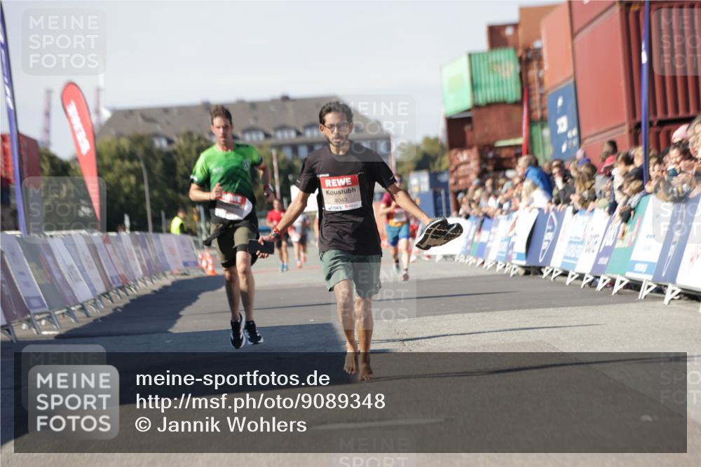 03.10.2025 - Köhlbrandbrückenlauf Jannik Wohlers http://msf.ph/oto/9089348 03.10.2025 12:53:38 Ziel 4043, 4155, 6241, 6624, 6656, 6804 meine-sportfotos.de