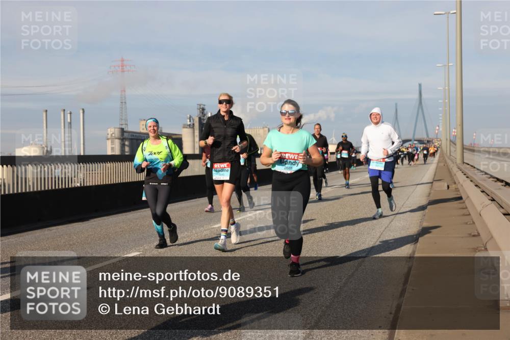 03.10.2025 - Köhlbrandbrückenlauf Lena Gebhardt http://msf.ph/oto/9089351 03.10.2025 10:07:06 Position 2 2845, 2681 meine-sportfotos.de