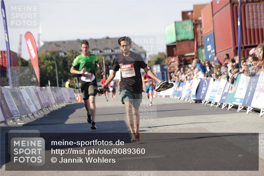 03.10.2025 - Köhlbrandbrückenlauf Jannik Wohlers http://msf.ph/oto/9089360 03.10.2025 12:53:38 Ziel 4043, 4155, 6241, 6624, 6656, 6804 meine-sportfotos.de