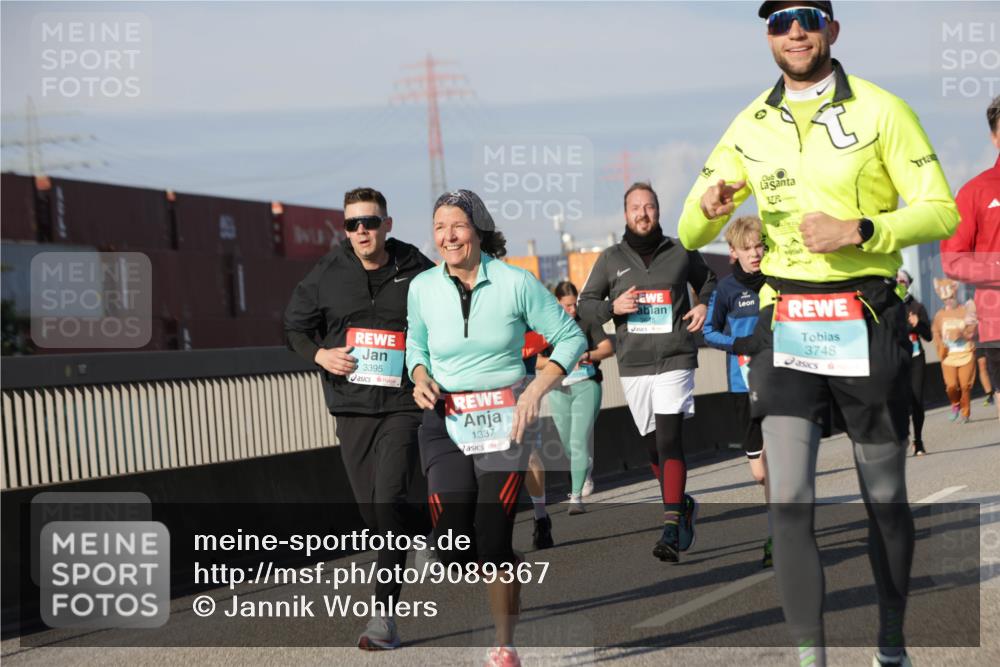 03.10.2025 - Köhlbrandbrückenlauf Jannik Wohlers http://msf.ph/oto/9089367 03.10.2025 09:58:32 Position 3 3395, 1337, 3748 meine-sportfotos.de