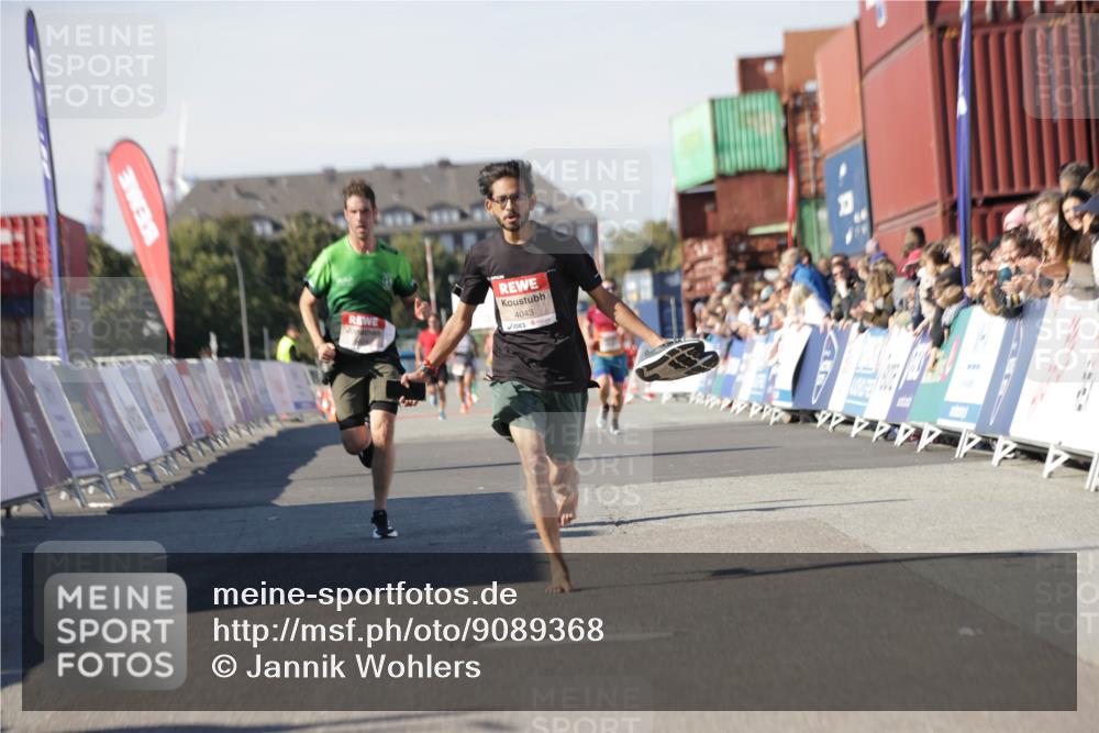 03.10.2025 - Köhlbrandbrückenlauf Jannik Wohlers http://msf.ph/oto/9089368 03.10.2025 12:53:38 Ziel 4043, 4155, 6241, 6624, 6656, 6804 meine-sportfotos.de