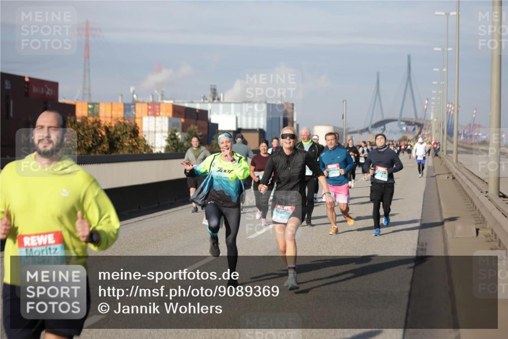 03.10.2025 - Köhlbrandbrückenlauf Jannik Wohlers http://msf.ph/oto/9089369 03.10.2025 10:09:44 Position 3 1949 meine-sportfotos.de