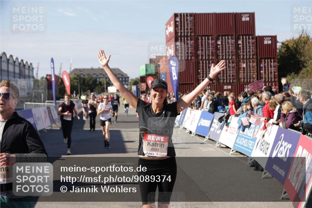 03.10.2025 - Köhlbrandbrückenlauf Jannik Wohlers http://msf.ph/oto/9089374 03.10.2025 13:19:21 Ziel 4143, 4593, 4632, 4690, 4725, 4727, 4828, 4996, 5009, 5443, 5451, 5853, 5858, 6057, 6225, 6226, 6230, 6576, 6753 meine-sportfotos.de