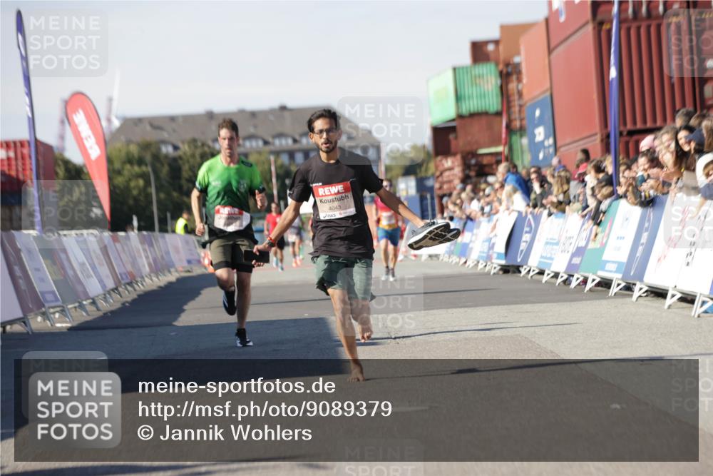 03.10.2025 - Köhlbrandbrückenlauf Jannik Wohlers http://msf.ph/oto/9089379 03.10.2025 12:53:38 Ziel 4043, 4155, 6241, 6624, 6656, 6804 meine-sportfotos.de
