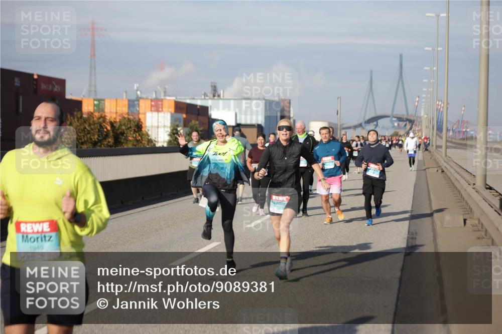03.10.2025 - Köhlbrandbrückenlauf Jannik Wohlers http://msf.ph/oto/9089381 03.10.2025 10:09:44 Position 3 1949 meine-sportfotos.de