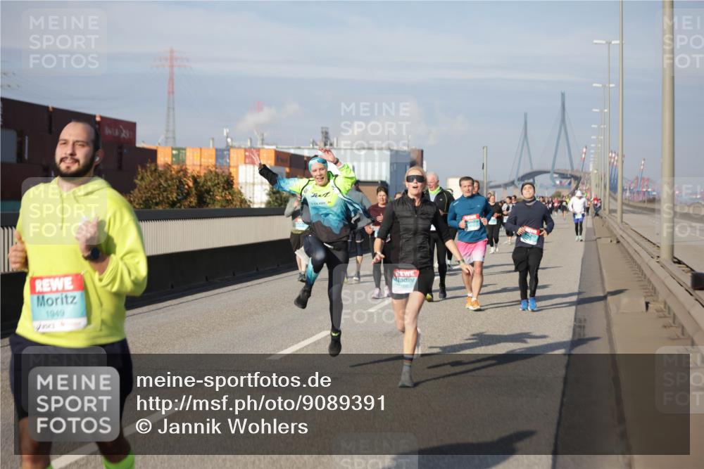 03.10.2025 - Köhlbrandbrückenlauf Jannik Wohlers http://msf.ph/oto/9089391 03.10.2025 10:09:44 Position 3 1949 meine-sportfotos.de