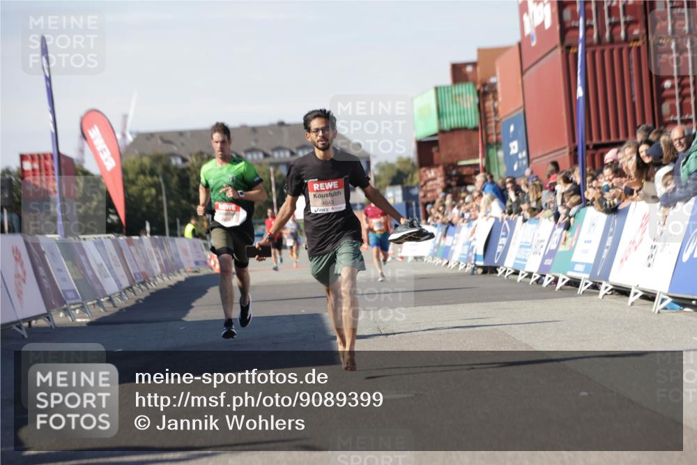 03.10.2025 - Köhlbrandbrückenlauf Jannik Wohlers http://msf.ph/oto/9089399 03.10.2025 12:53:39 Ziel 4043, 4155, 6241, 6624, 6804 meine-sportfotos.de