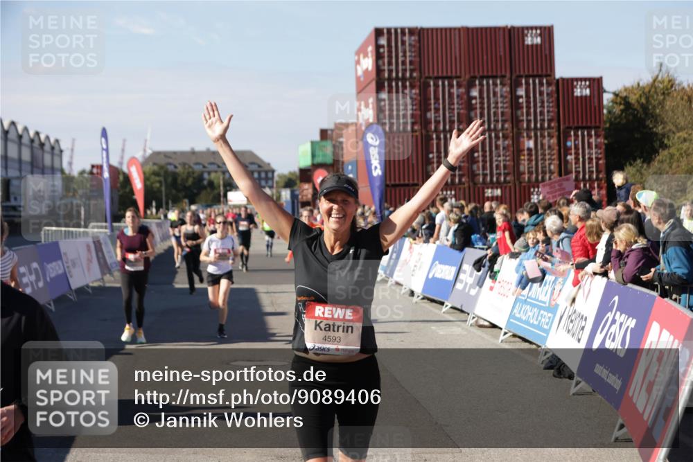 03.10.2025 - Köhlbrandbrückenlauf Jannik Wohlers http://msf.ph/oto/9089406 03.10.2025 13:19:21 Ziel 4143, 4593, 4632, 4690, 4725, 4727, 4828, 4996, 5009, 5443, 5451, 5853, 5858, 6057, 6225, 6226, 6230, 6576, 6753 meine-sportfotos.de