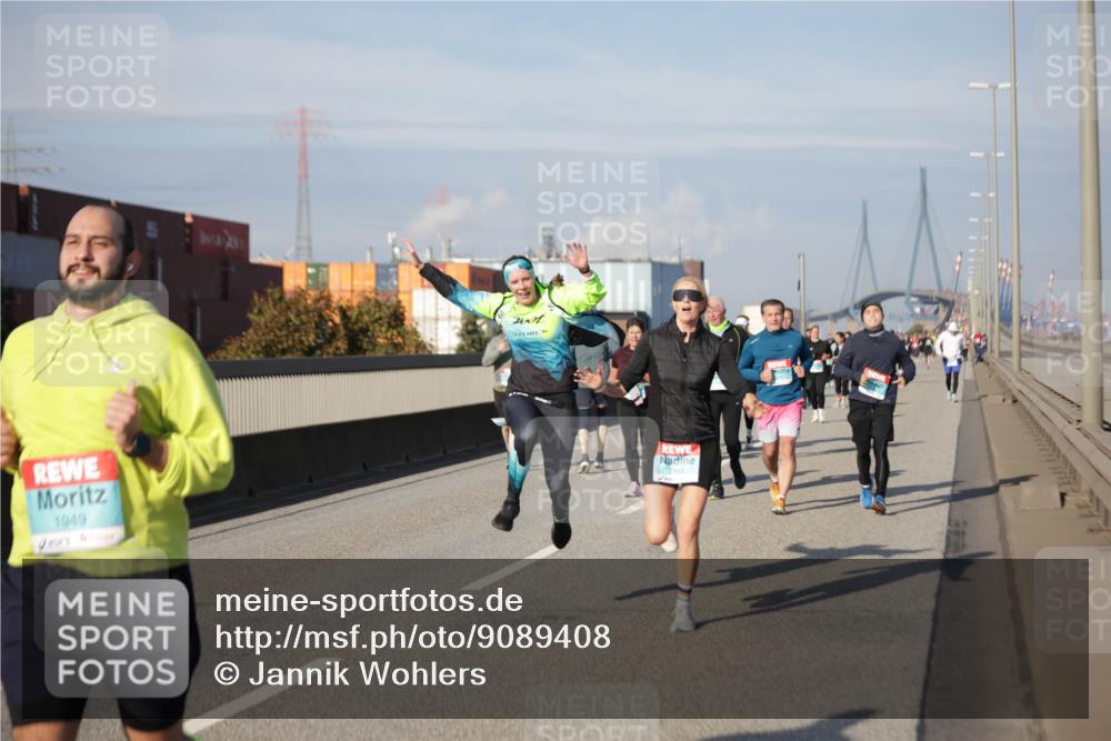 03.10.2025 - Köhlbrandbrückenlauf Jannik Wohlers http://msf.ph/oto/9089408 03.10.2025 10:09:44 Position 3 1949, 2845 meine-sportfotos.de