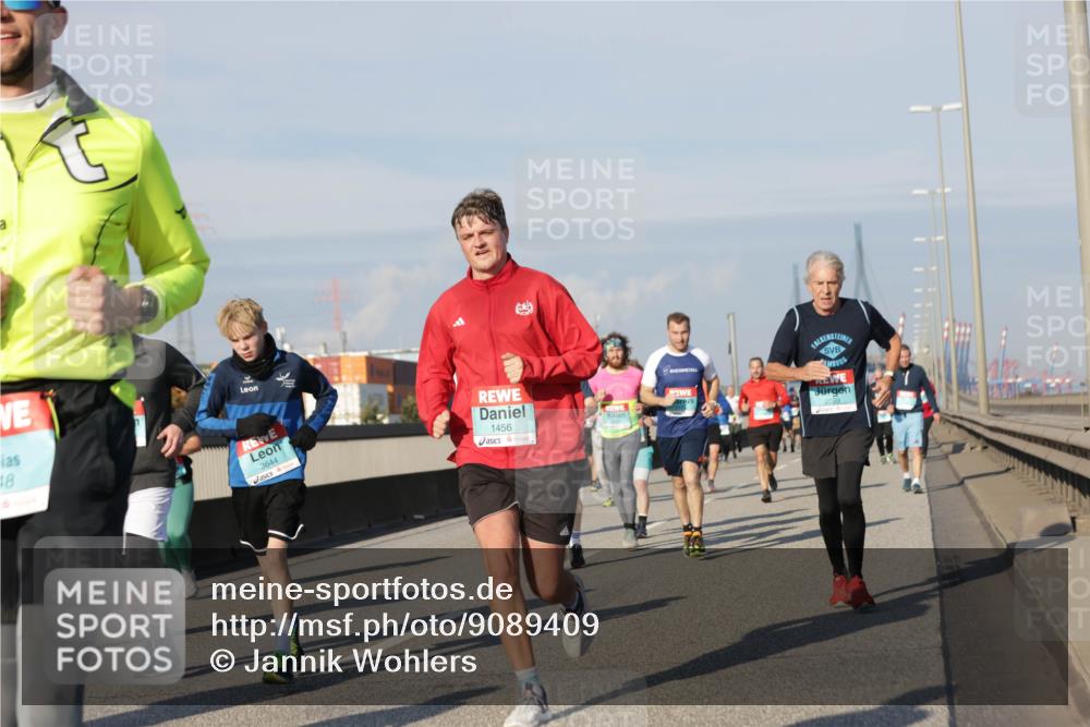 03.10.2025 - Köhlbrandbrückenlauf Jannik Wohlers http://msf.ph/oto/9089409 03.10.2025 09:58:33 Position 3 48, 3644, 1456, 2699 meine-sportfotos.de