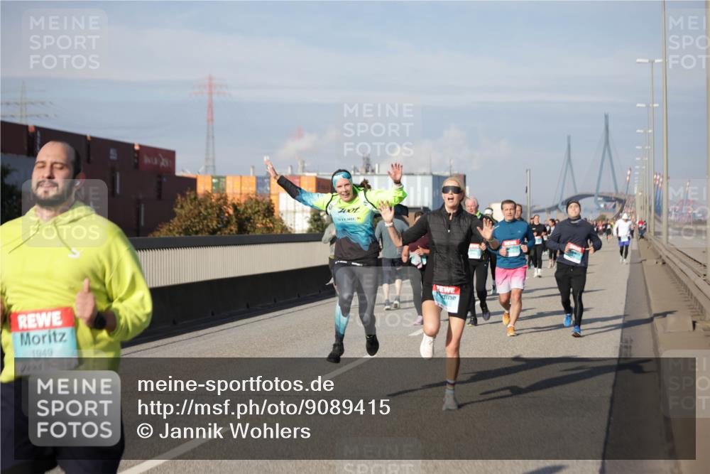 03.10.2025 - Köhlbrandbrückenlauf Jannik Wohlers http://msf.ph/oto/9089415 03.10.2025 10:09:44 Position 3 1949 meine-sportfotos.de