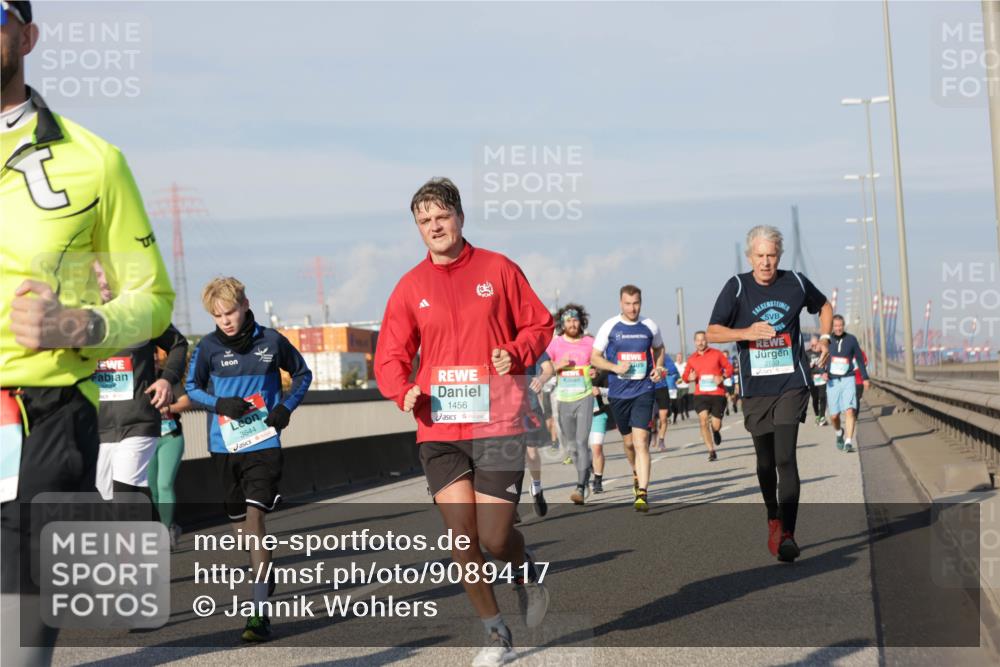 03.10.2025 - Köhlbrandbrückenlauf Jannik Wohlers http://msf.ph/oto/9089417 03.10.2025 09:58:33 Position 3 3644, 1456, 2699 meine-sportfotos.de
