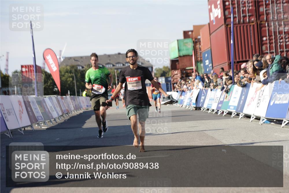 03.10.2025 - Köhlbrandbrückenlauf Jannik Wohlers http://msf.ph/oto/9089438 03.10.2025 12:53:39 Ziel 4043, 4155, 6241, 6624, 6804 meine-sportfotos.de