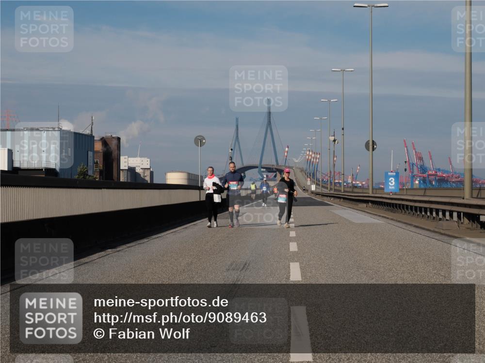 03.10.2025 - Köhlbrandbrückenlauf Fabian Wolf http://msf.ph/oto/9089463 03.10.2025 10:25:07 Position 3  meine-sportfotos.de