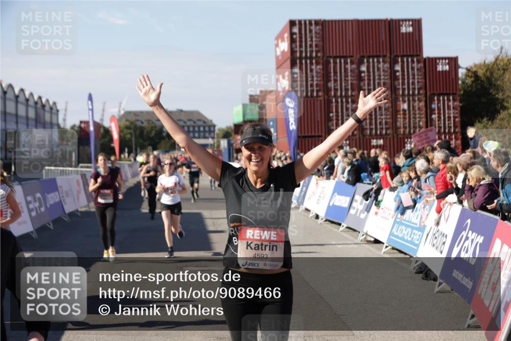 03.10.2025 - Köhlbrandbrückenlauf Jannik Wohlers http://msf.ph/oto/9089466 03.10.2025 13:19:21 Ziel 4143, 4593, 4632, 4690, 4725, 4727, 4828, 4996, 5009, 5443, 5451, 5853, 5858, 6057, 6225, 6226, 6230, 6576, 6753 meine-sportfotos.de