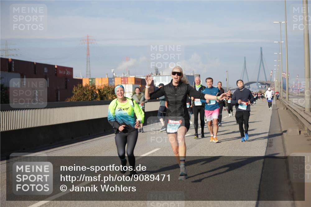 03.10.2025 - Köhlbrandbrückenlauf Jannik Wohlers http://msf.ph/oto/9089471 03.10.2025 10:09:44 Position 3 284 meine-sportfotos.de