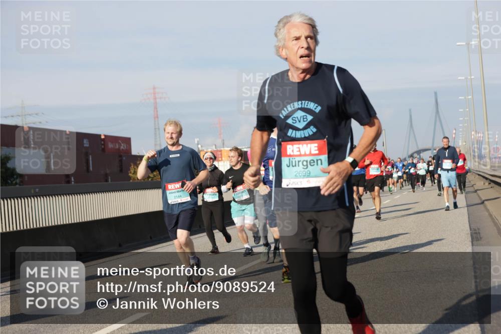 03.10.2025 - Köhlbrandbrückenlauf Jannik Wohlers http://msf.ph/oto/9089524 03.10.2025 09:58:36 Position 3 2144, 2699 meine-sportfotos.de