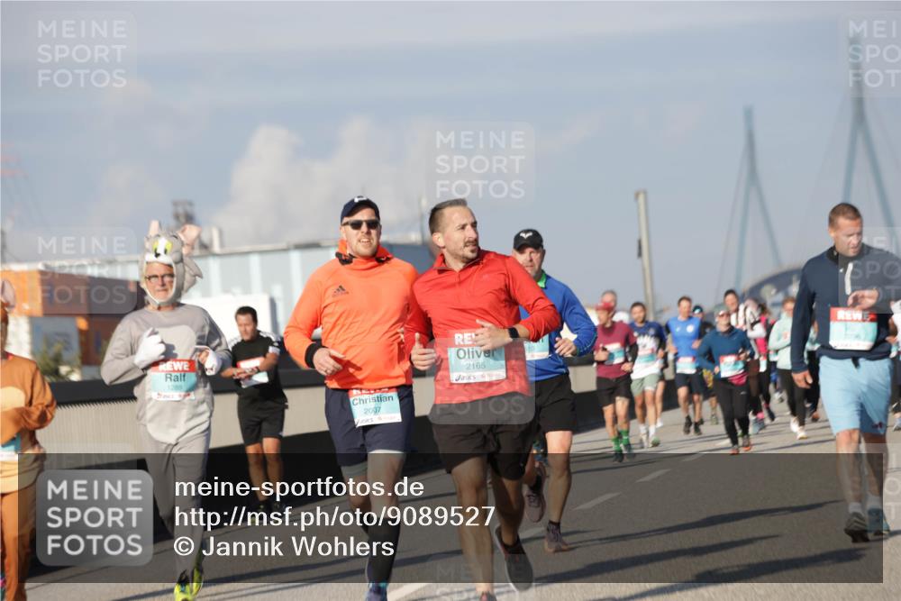 03.10.2025 - Köhlbrandbrückenlauf Jannik Wohlers http://msf.ph/oto/9089527 03.10.2025 09:58:37 Position 3 1289, 2007, 2165, 10 meine-sportfotos.de