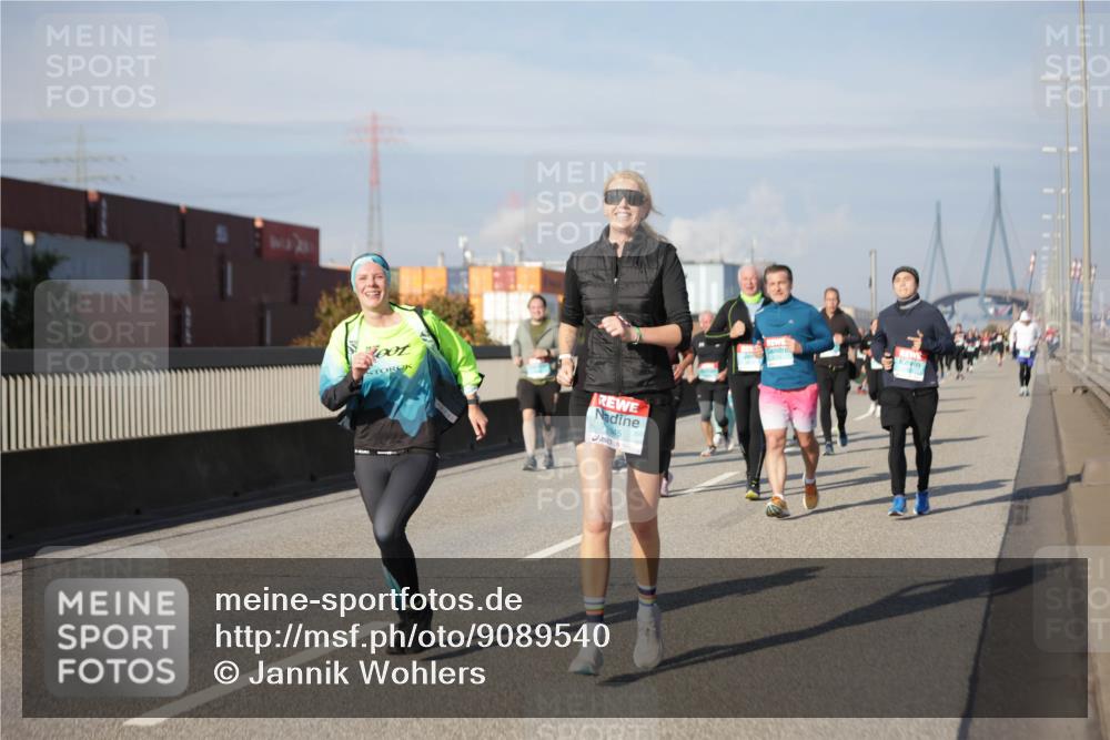 03.10.2025 - Köhlbrandbrückenlauf Jannik Wohlers http://msf.ph/oto/9089540 03.10.2025 10:09:45 Position 3 2845 meine-sportfotos.de