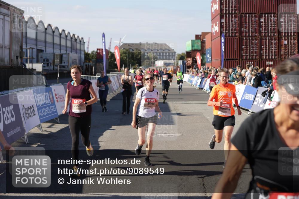 03.10.2025 - Köhlbrandbrückenlauf Jannik Wohlers http://msf.ph/oto/9089549 03.10.2025 13:19:23 Ziel 4593, 4690, 4725, 4727, 4828, 4971, 4996, 5009, 5405, 5443, 5451, 5578, 5853, 6057, 6225, 6226, 6230, 6576, 6753 meine-sportfotos.de
