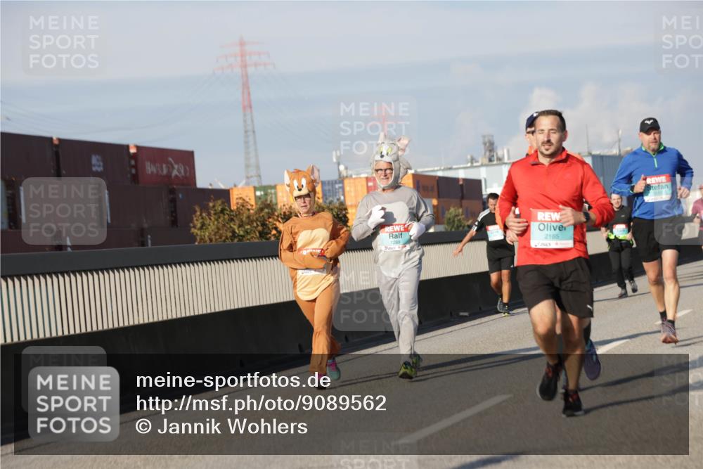 03.10.2025 - Köhlbrandbrückenlauf Jannik Wohlers http://msf.ph/oto/9089562 03.10.2025 09:58:39 Position 3 1289, 2165, 1510 meine-sportfotos.de