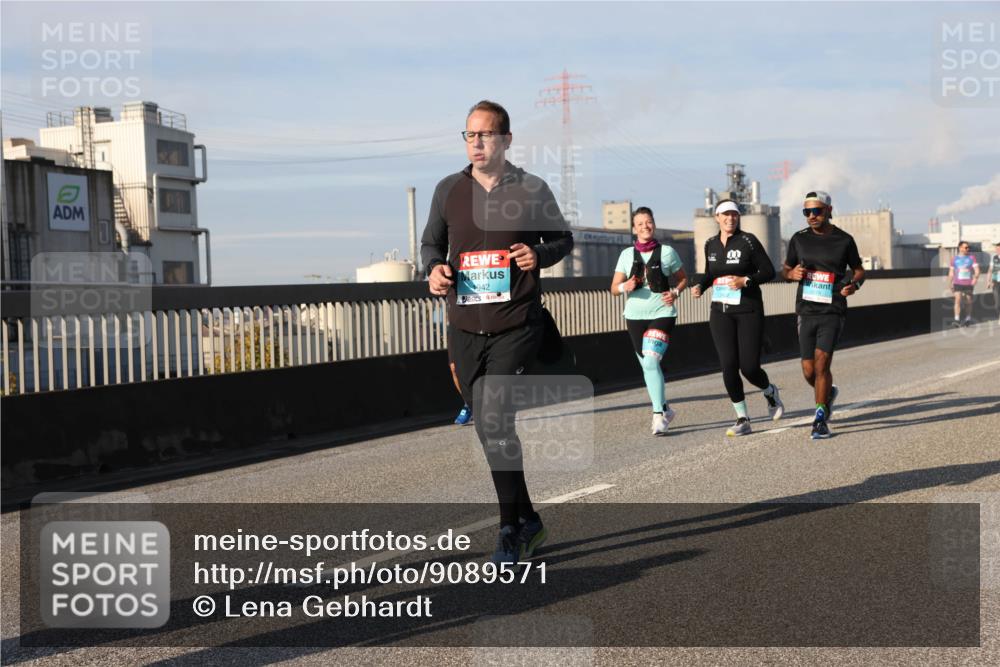 03.10.2025 - Köhlbrandbrückenlauf Lena Gebhardt http://msf.ph/oto/9089571 03.10.2025 10:07:11 Position 2 942 meine-sportfotos.de