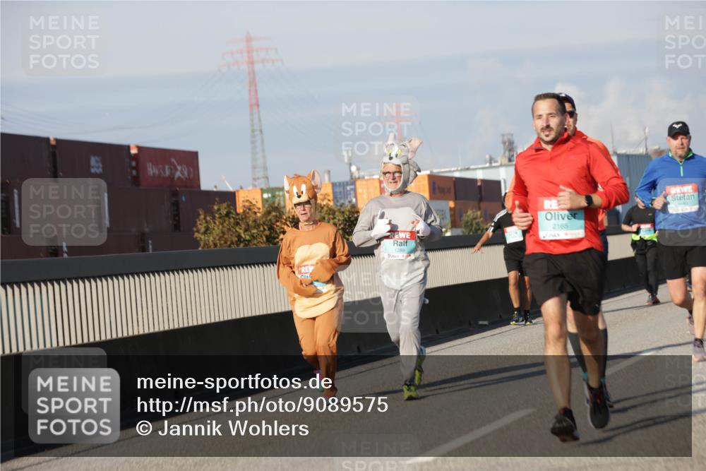 03.10.2025 - Köhlbrandbrückenlauf Jannik Wohlers http://msf.ph/oto/9089575 03.10.2025 09:58:39 Position 3 1289, 2165 meine-sportfotos.de