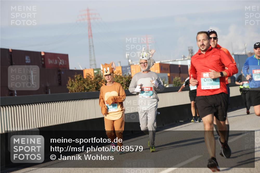 03.10.2025 - Köhlbrandbrückenlauf Jannik Wohlers http://msf.ph/oto/9089579 03.10.2025 09:58:39 Position 3 1288, 1289, 151, 2165 meine-sportfotos.de