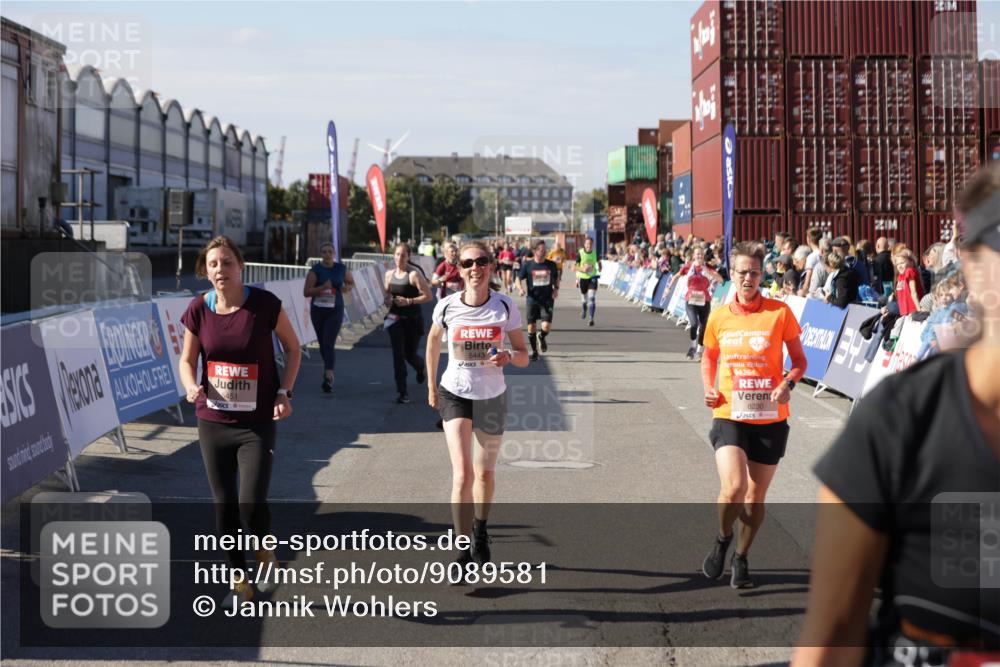 03.10.2025 - Köhlbrandbrückenlauf Jannik Wohlers http://msf.ph/oto/9089581 03.10.2025 13:19:23 Ziel 4593, 4690, 4725, 4727, 4828, 4971, 4996, 5009, 5405, 5443, 5451, 5578, 5853, 6057, 6225, 6226, 6230, 6576, 6753 meine-sportfotos.de