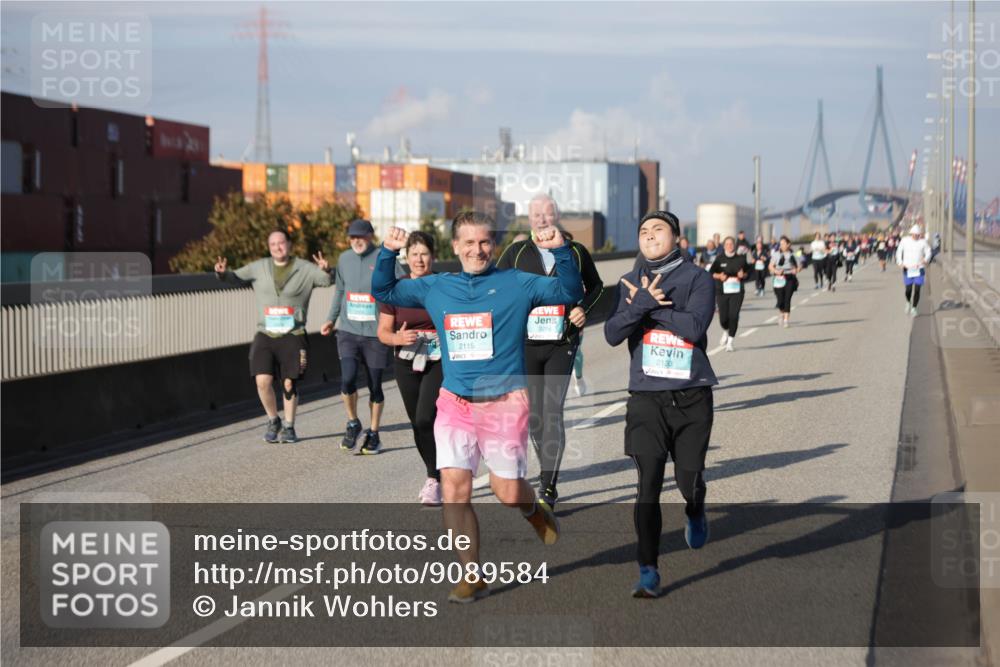 03.10.2025 - Köhlbrandbrückenlauf Jannik Wohlers http://msf.ph/oto/9089584 03.10.2025 10:09:47 Position 3 2115, 2133 meine-sportfotos.de