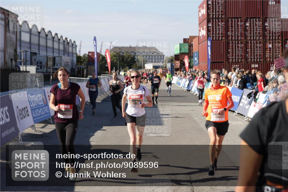 03.10.2025 - Köhlbrandbrückenlauf Jannik Wohlers http://msf.ph/oto/9089596 03.10.2025 13:19:23 Ziel 4593, 4690, 4725, 4727, 4828, 4971, 4996, 5009, 5405, 5443, 5451, 5578, 5853, 6057, 6225, 6226, 6230, 6576, 6753 meine-sportfotos.de