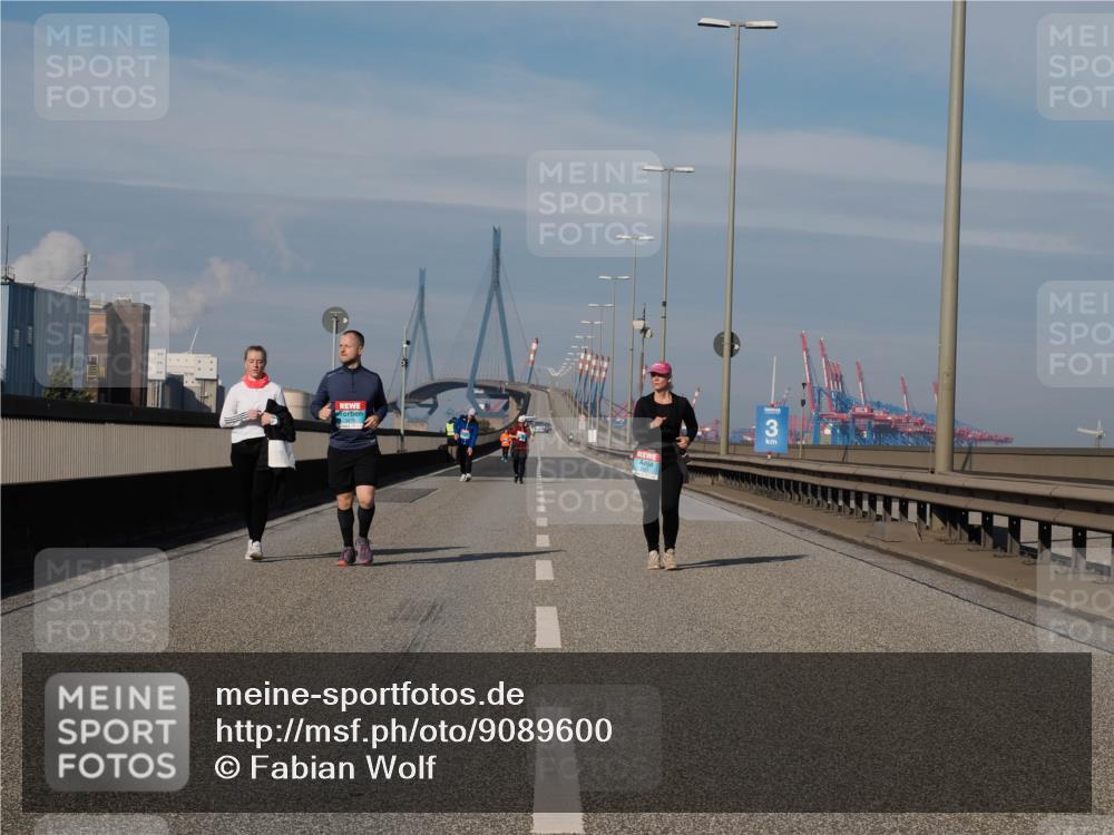 03.10.2025 - Köhlbrandbrückenlauf Fabian Wolf http://msf.ph/oto/9089600 03.10.2025 10:25:13 Position 3 3474, 3 meine-sportfotos.de
