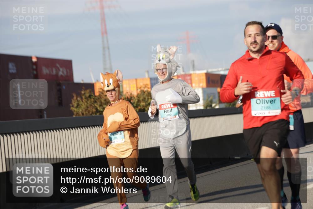 03.10.2025 - Köhlbrandbrückenlauf Jannik Wohlers http://msf.ph/oto/9089604 03.10.2025 09:58:39 Position 3 1288, 1289, 2165 meine-sportfotos.de
