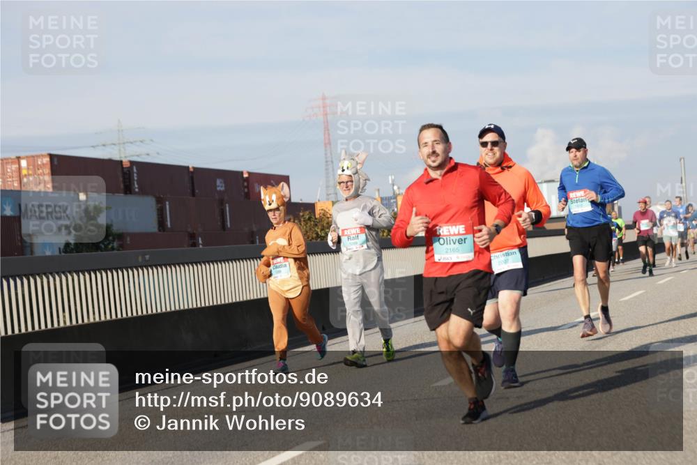 03.10.2025 - Köhlbrandbrückenlauf Jannik Wohlers http://msf.ph/oto/9089634 03.10.2025 09:58:40 Position 3 1289, 2165, 2007 meine-sportfotos.de