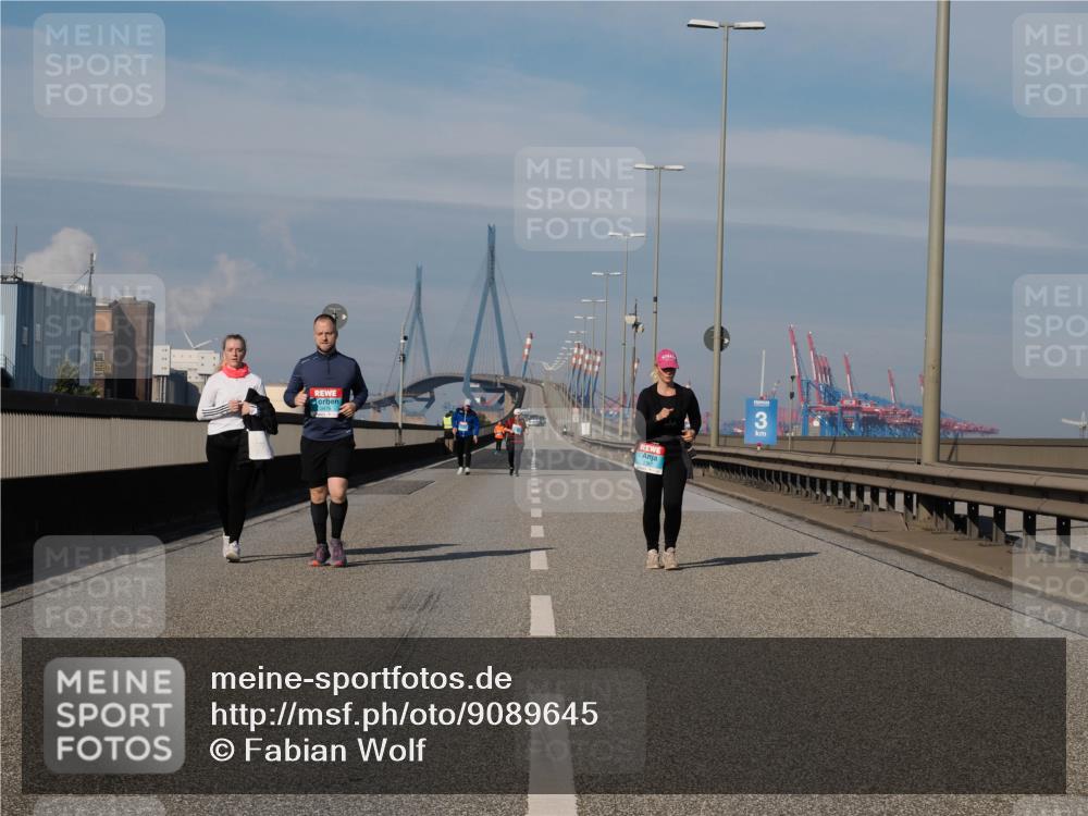 03.10.2025 - Köhlbrandbrückenlauf Fabian Wolf http://msf.ph/oto/9089645 03.10.2025 10:25:14 Position 3  meine-sportfotos.de