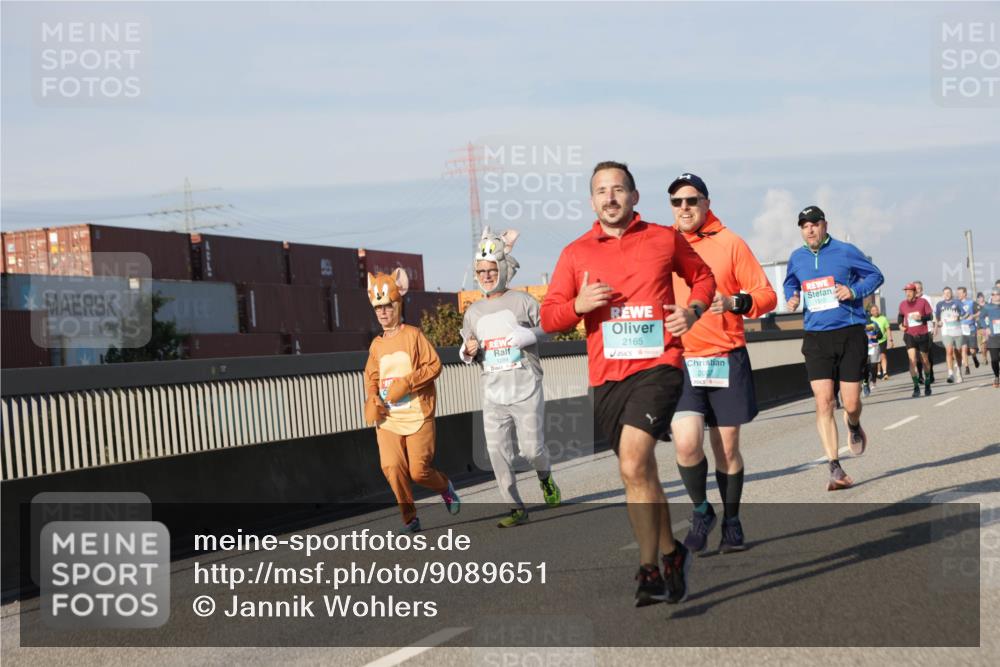 03.10.2025 - Köhlbrandbrückenlauf Jannik Wohlers http://msf.ph/oto/9089651 03.10.2025 09:58:40 Position 3 1289, 2165, 2007 meine-sportfotos.de