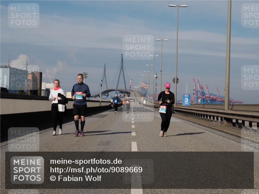 03.10.2025 - Köhlbrandbrückenlauf Fabian Wolf http://msf.ph/oto/9089669 03.10.2025 10:25:14 Position 3 3474, 3 meine-sportfotos.de