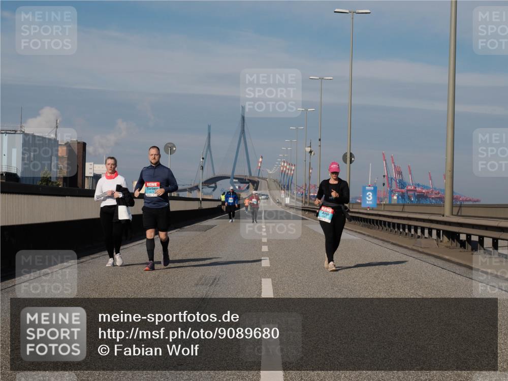 03.10.2025 - Köhlbrandbrückenlauf Fabian Wolf http://msf.ph/oto/9089680 03.10.2025 10:25:14 Position 3 3474, 3 meine-sportfotos.de