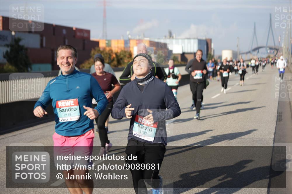 03.10.2025 - Köhlbrandbrückenlauf Jannik Wohlers http://msf.ph/oto/9089681 03.10.2025 10:09:49 Position 3 2115, 2133 meine-sportfotos.de