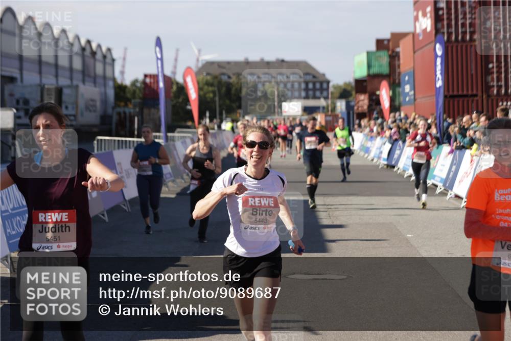 03.10.2025 - Köhlbrandbrückenlauf Jannik Wohlers http://msf.ph/oto/9089687 03.10.2025 13:19:24 Ziel 4593, 4690, 4691, 4725, 4828, 4971, 4996, 5009, 5405, 5443, 5451, 5578, 5853, 6057, 6225, 6226, 6230, 6576, 6753 meine-sportfotos.de