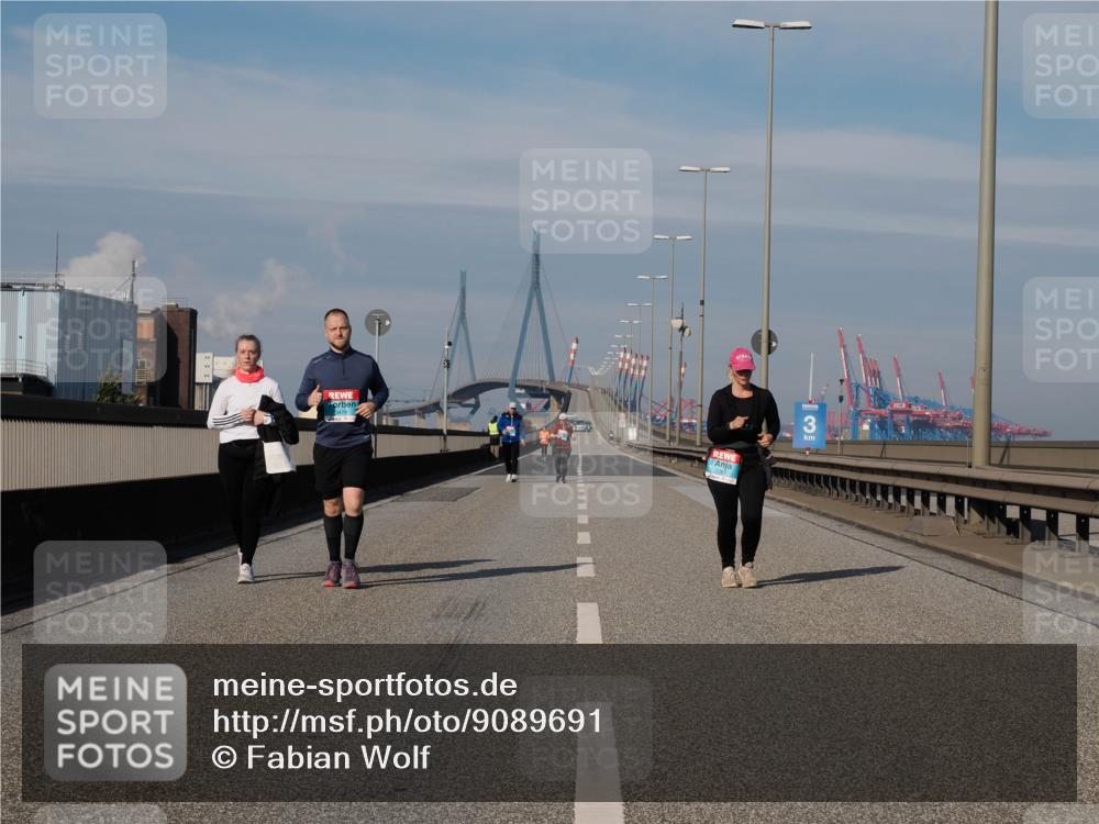 03.10.2025 - Köhlbrandbrückenlauf Fabian Wolf http://msf.ph/oto/9089691 03.10.2025 10:25:14 Position 3 3474, 3 meine-sportfotos.de