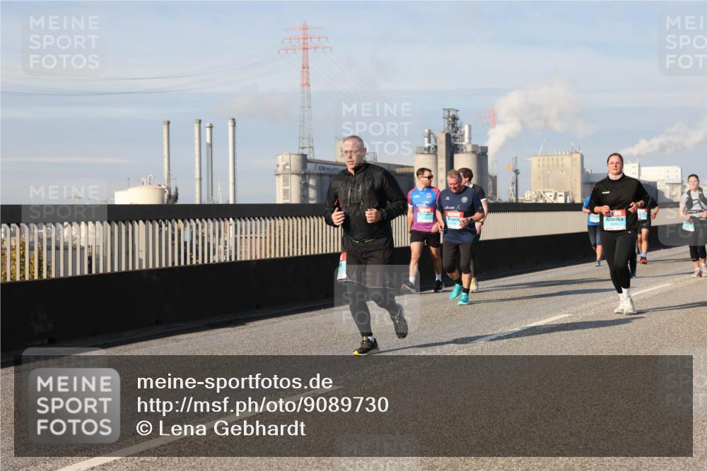 03.10.2025 - Köhlbrandbrückenlauf Lena Gebhardt http://msf.ph/oto/9089730 03.10.2025 10:07:20 Position 2  meine-sportfotos.de
