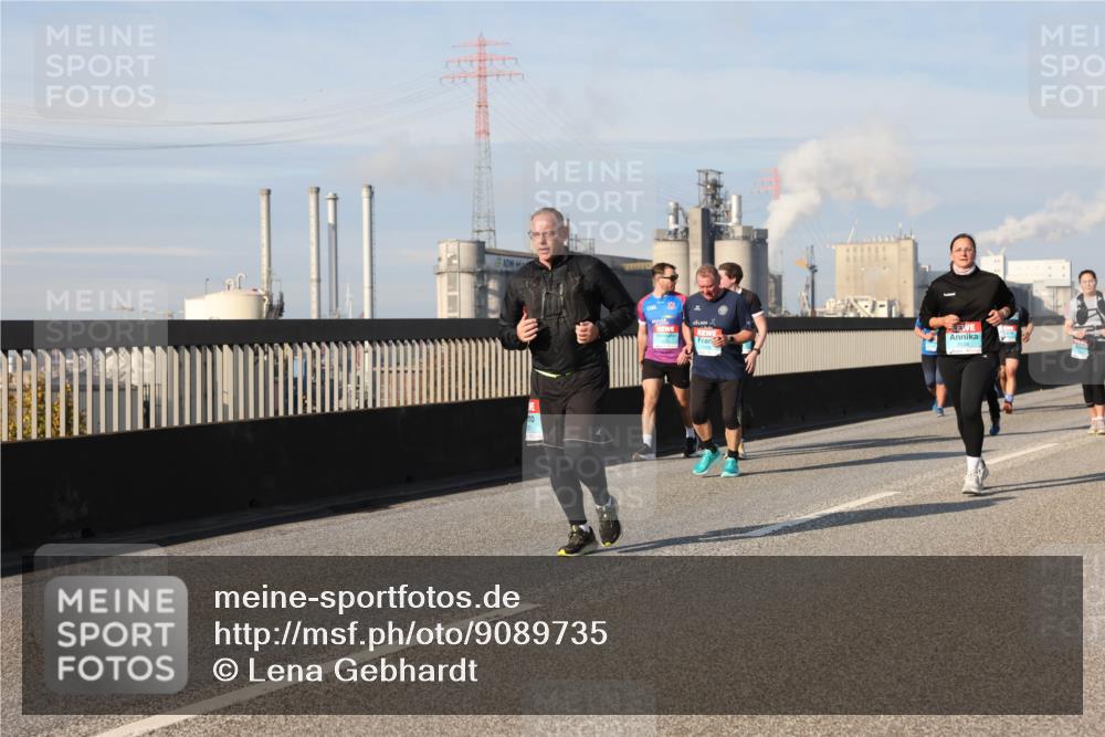03.10.2025 - Köhlbrandbrückenlauf Lena Gebhardt http://msf.ph/oto/9089735 03.10.2025 10:07:20 Position 2  meine-sportfotos.de